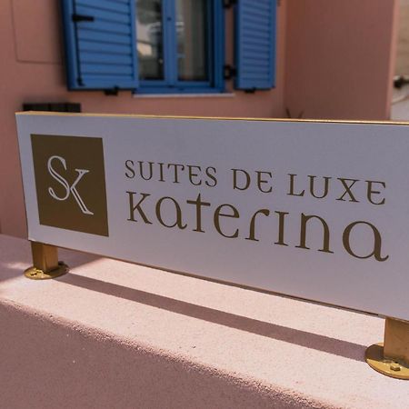 Suites De Luxe Katerina Kokkinos Pirgos Buitenkant foto