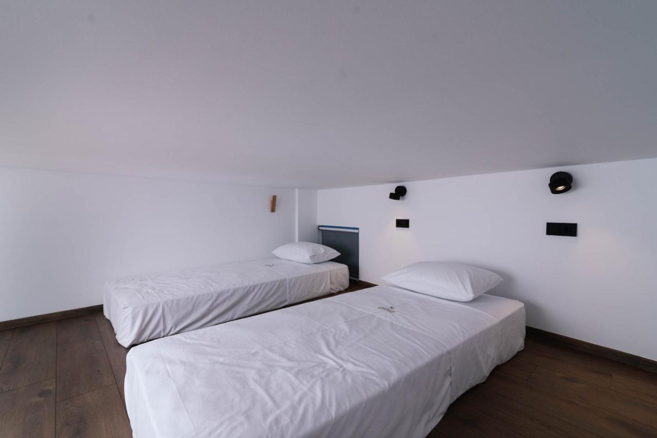 Suites De Luxe Katerina Kokkinos Pirgos Buitenkant foto