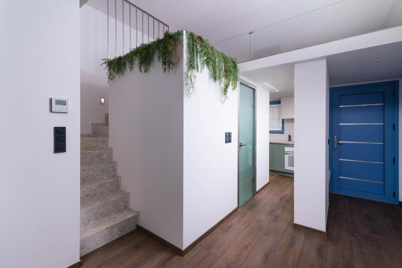 Suites De Luxe Katerina Kokkinos Pirgos Buitenkant foto